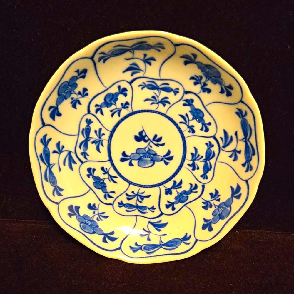 Vintage Japanese Blue Onion Porcelain 4.5" Saucer Plate Boho Shoho-gama Mark